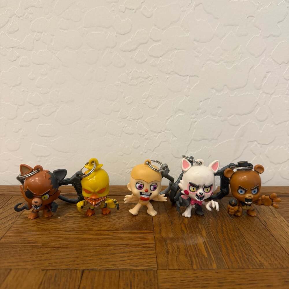Five Nights at Freddy's FNAF Backpack Hanger Keychain Figures Set of 5